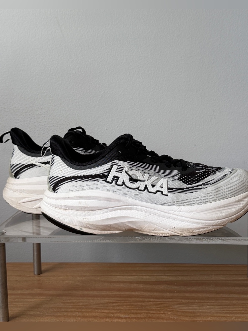 Hoka Skyflow Women’s Running Shoes Sz 8.5 White/Black